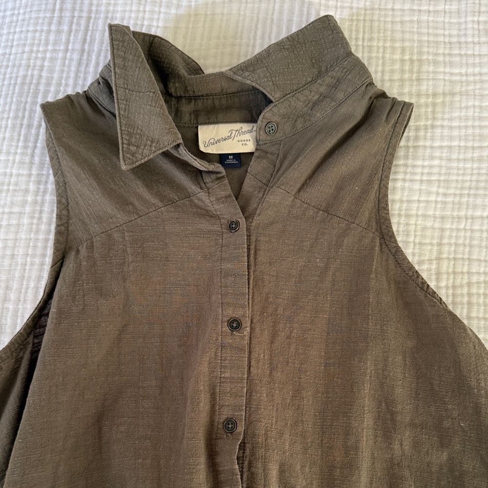 Coldwater Creek Sleeveless Button Down Shirt - Brown